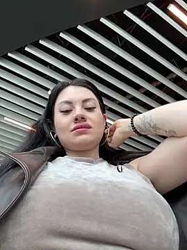 Wet__Bunny live cam, Ukraine, Athletic, Black, Hazel - EroticFlix