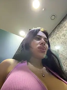 Wet__Bunny live cam, Ukraine, Athletic, Black, Hazel - EroticFlix