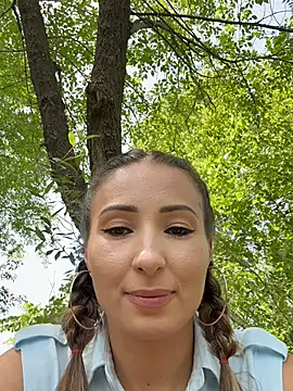 Wonder_Kari live cam, Average, Black, Brown, Big Ass - EroticFlix