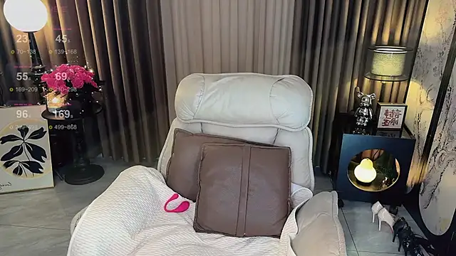 Yaikun0-0 live cam, Thin, Black, Black, Big Tits - EroticFlix