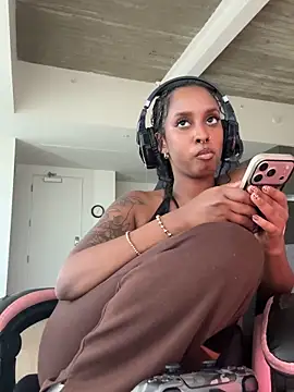 Your_Paris live cam, Canada, Average, Brown, Brown - EroticFlix