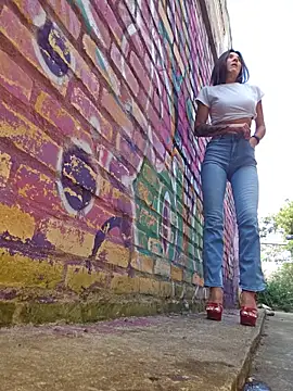 Yuky_ta live cam, Colombia, Athletic, Other, Brown - EroticFlix