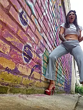 Yuky_ta live cam, Colombia, Athletic, Other, Brown - EroticFlix