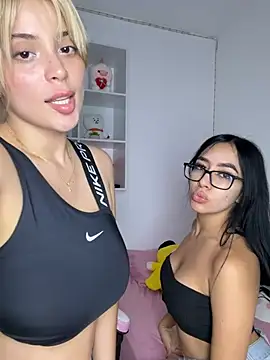 _Alicee_1 live cam, Colombia, Thin, Blonde, Hazel - EroticFlix