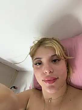 _Alicee_1 live cam, Colombia, Thin, Blonde, Hazel - EroticFlix