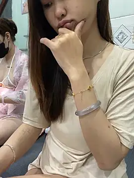 __BabyShowPublic__ live cam, Vietnam, Average, Black, Black - EroticFlix