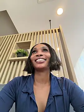 ___Nessa live cam, United Kingdom, Curvy, Black, Brown - EroticFlix