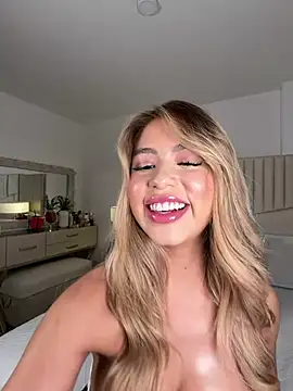 _laura_02 live cam, Colombia, Curvy, Blonde, Brown - EroticFlix