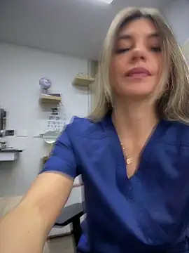 alicee16 live cam, Colombia, Thin, Blonde, Brown - EroticFlix