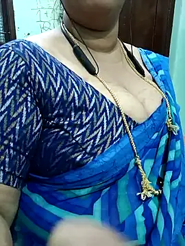 ashikaa_r live cam model