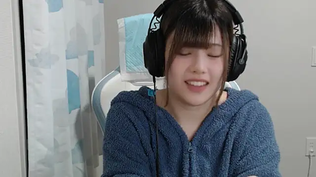 asuka_xoxo live cam, Japan, Average, Brown, Big Tits - EroticFlix