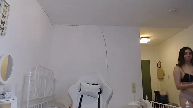bellefleurrr live cam, Germany, Average, Black, Brown - EroticFlix
