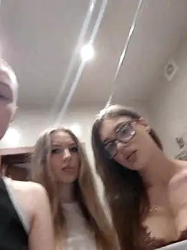 caressyourself live cam, Curvy, Blonde, Brown, Big Ass - EroticFlix