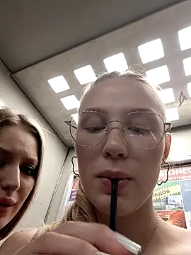caressyourself live cam, Curvy, Blonde, Brown, Big Ass - EroticFlix