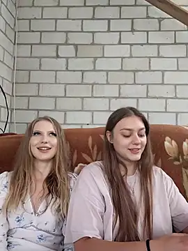 caressyourself live cam, Curvy, Blonde, Brown, Big Ass - EroticFlix