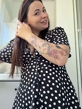 dreams4u live cam, Ukraine, Curvy, Red, Brown - EroticFlix