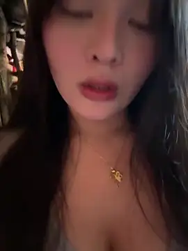 dudubaobao live cam, Average, Brown, Brown, Big Tits - EroticFlix