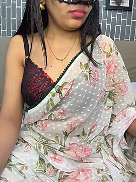escape_with_me live cam, India, Average, Brown, Black - EroticFlix