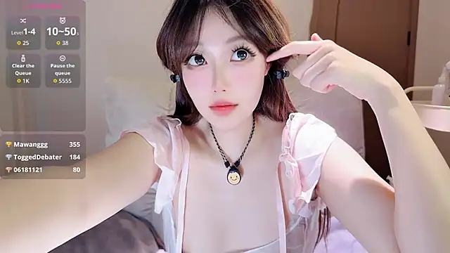 eveminii live cam, Thin, Black, Hazel, Shaven - EroticFlix