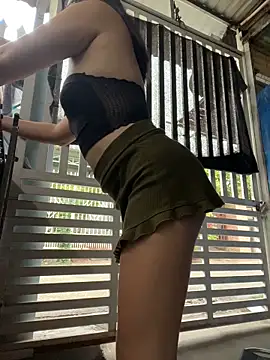 fishinggirl2k live cam, Average, Brown, Black, Shaven - EroticFlix