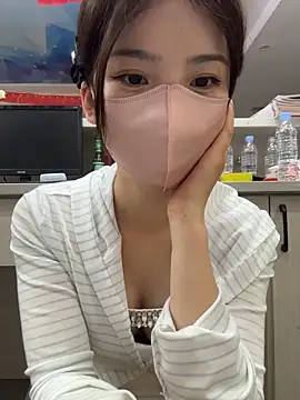 gougou13 live cam, Curvy, Other, Black, Big Tits - EroticFlix