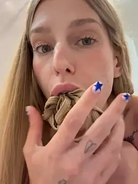 kira_mia live cam, Thin, Blonde, Green, Small Tits - EroticFlix
