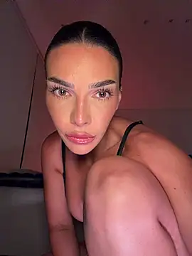 krissiswrld- live cam, Germany, Brown, Hazel, Big Ass - EroticFlix