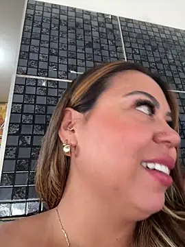 lariic live cam, Brazil, Curvy, Black, Brown - EroticFlix