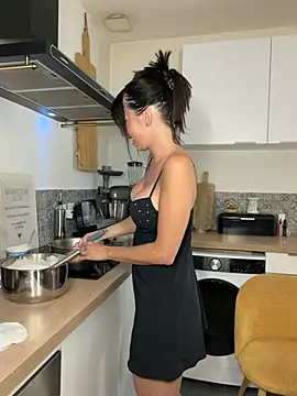 lola_tentatiion live cam, France, Thin, Black, Brown - EroticFlix