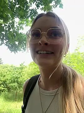 melanieTesss live cam, Germany, Average, Blonde, Brown - EroticFlix