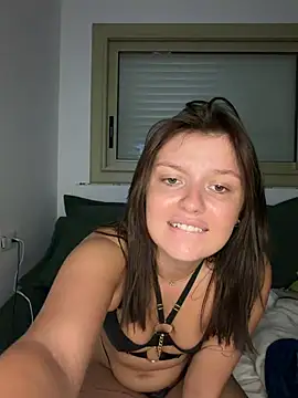 oce_xxx live cam, Average, Black, Green, Small Tits - EroticFlix