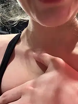 psilybaby live cam, United States, Athletic, Black, Green - EroticFlix