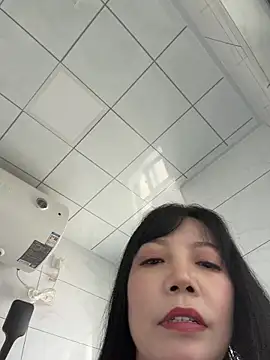 qinqin520 live cam, Average, Brown, Black - EroticFlix