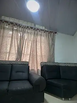 serena_willow live cam, Average, Black, Brown, Big Tits - EroticFlix
