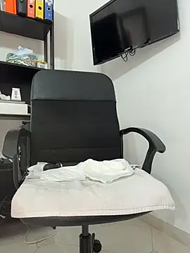 sexylenia live cam, Italy, Thin, Colorful, Green - EroticFlix