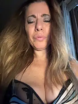 sexylenia live cam, Italy, Thin, Colorful, Green - EroticFlix