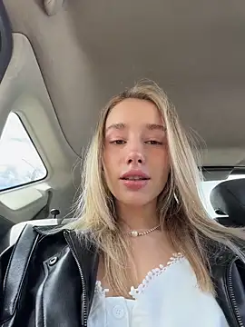 sssativa_more live cam, Russia, Thin, Blonde, Brown - EroticFlix