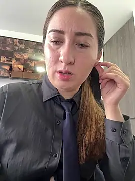 suzy-111 live cam, Average, Blonde, Blue, Shaven - EroticFlix