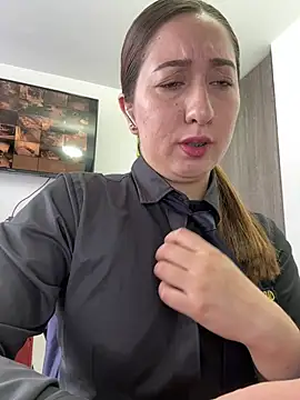 suzy-111 live cam, Average, Blonde, Blue, Shaven - EroticFlix
