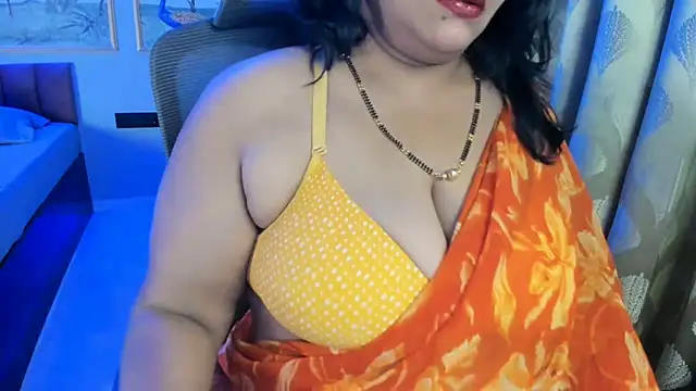 tarivishu11 live cam, India, Curvy, Black, Brown - EroticFlix