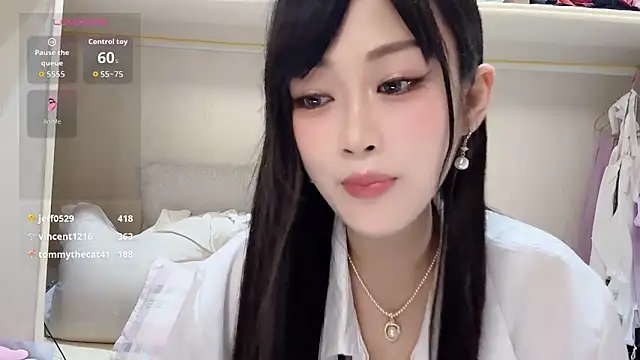 yueyue2003 live cam, Average, Brown, Brown, Big Ass - EroticFlix