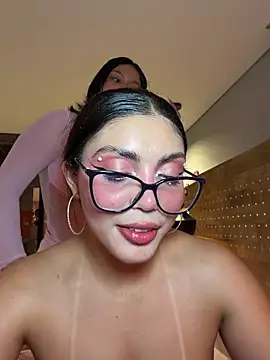 zui_lu live cam, Colombia, Curvy, Blonde, Blue - EroticFlix